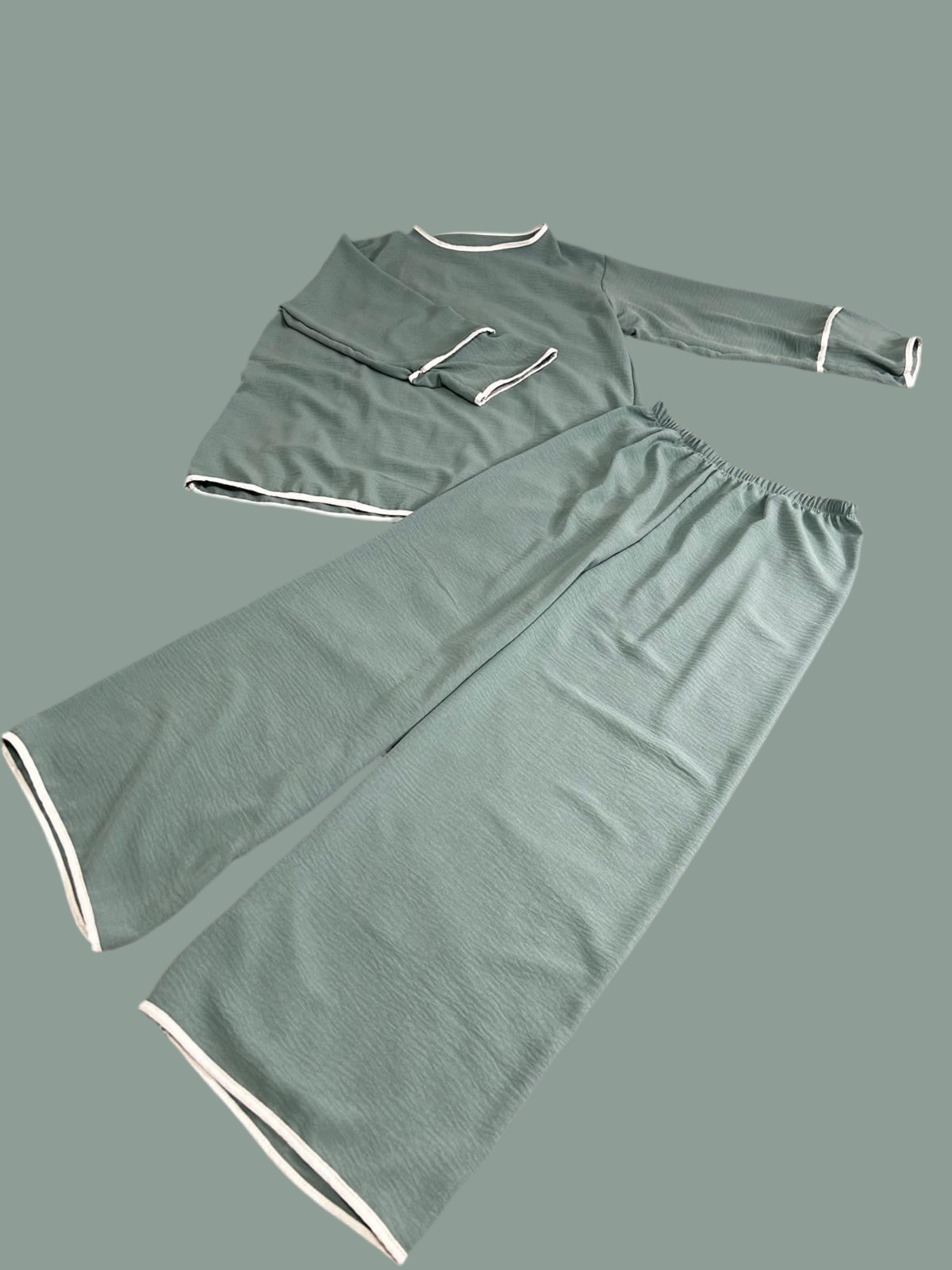 Oberteil mit Hose mit weißem Rand (Einheitsgröße)